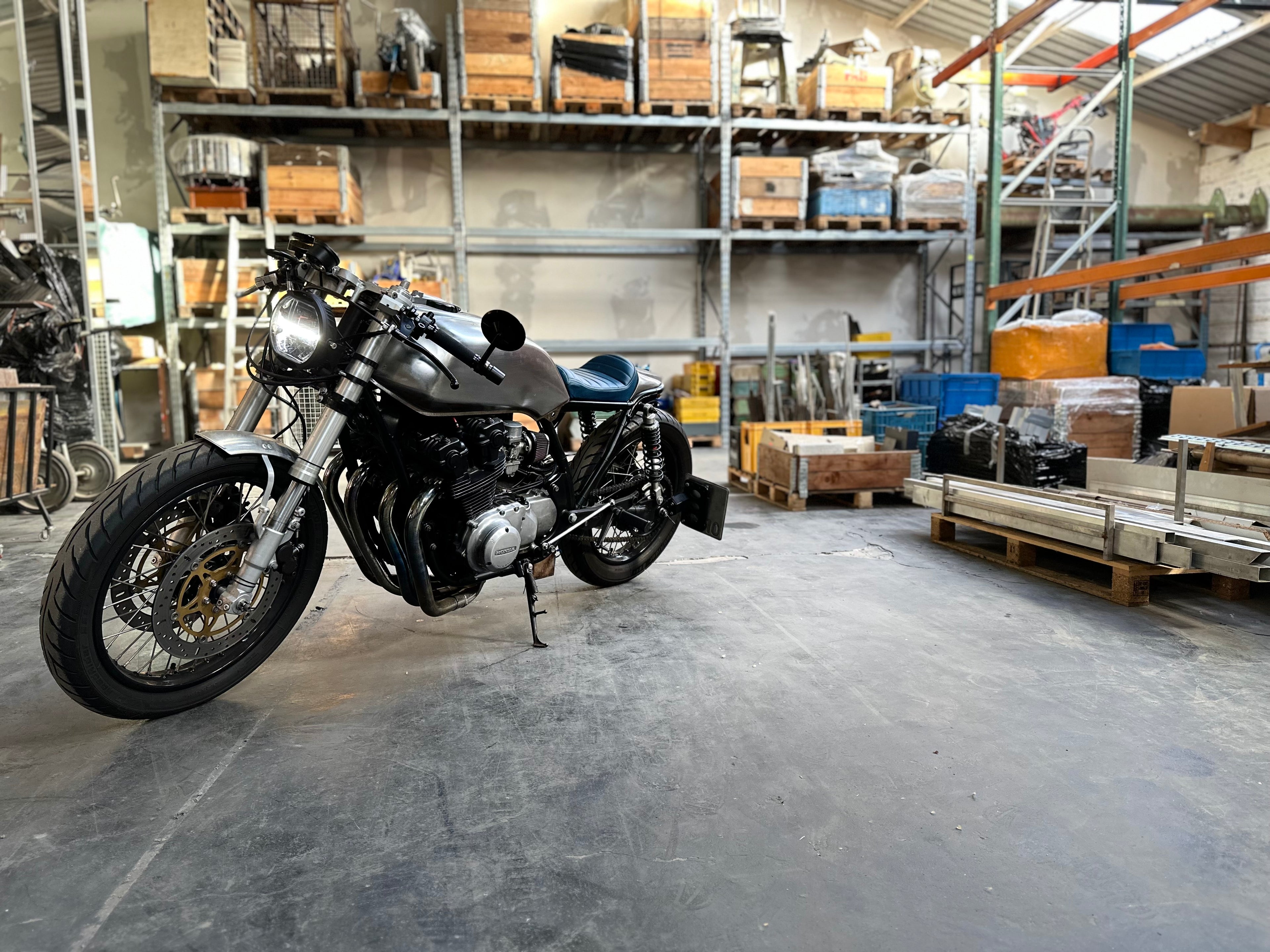 Das Fahrzeug ist der Ursprung von Kaferesa. Ohne die Honda Boldor RC04 gäbe es diese Marke nicht.